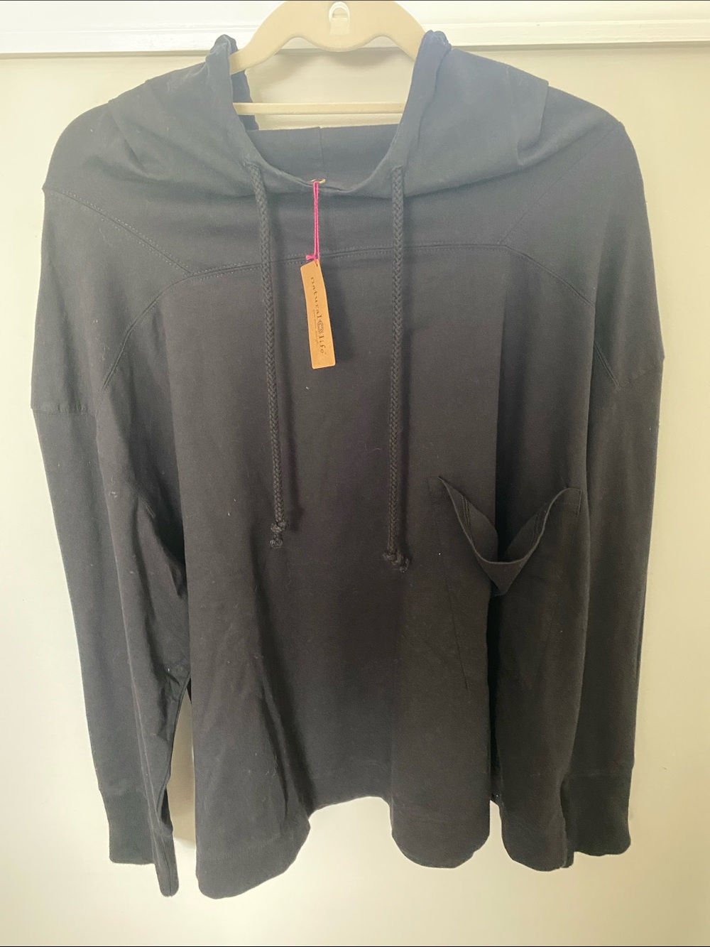 NATURAL LIFE Black Hoodie with Front Pocket